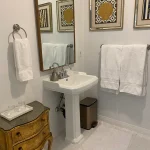 Modern en-suite bathroom in the Whale Watch Suite.